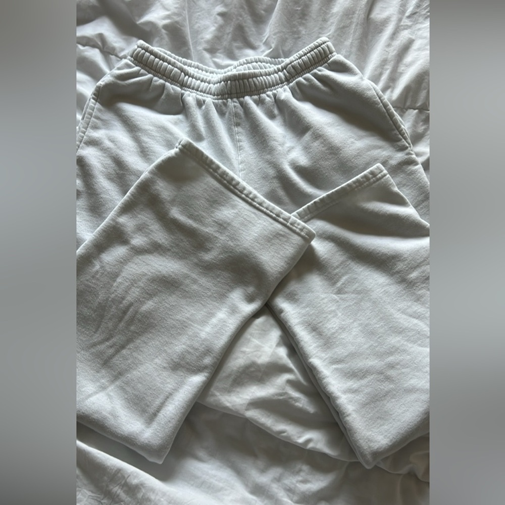Brandy Melville Sweatpants (wide-leg)
